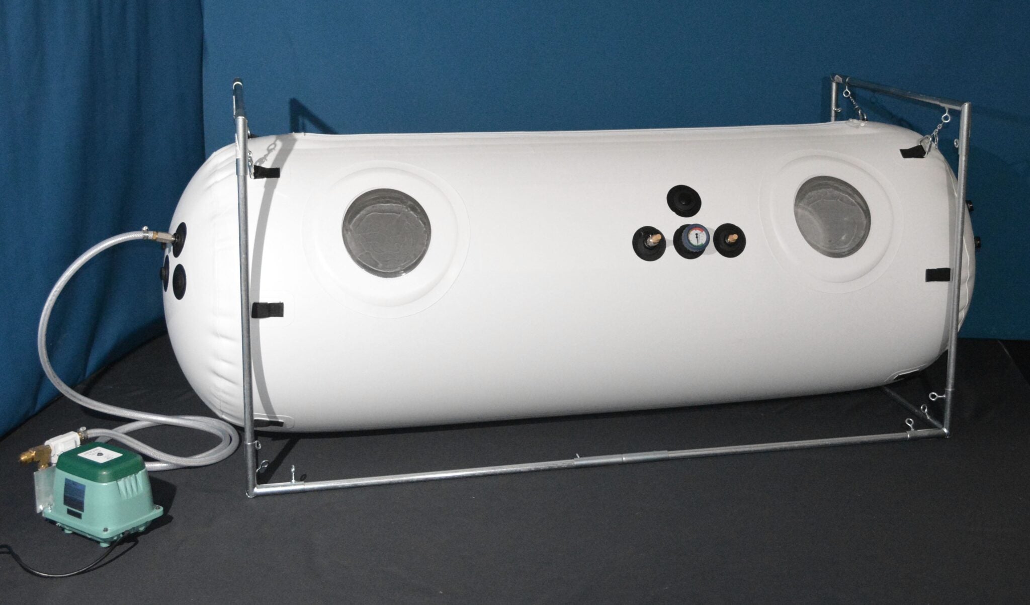 Newtowne Hyperbarics Class 4 34" Horizontal Mild Hyperbaric Chamber - C4-34